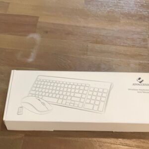 White Wireless Keyboard and Mouse Combo